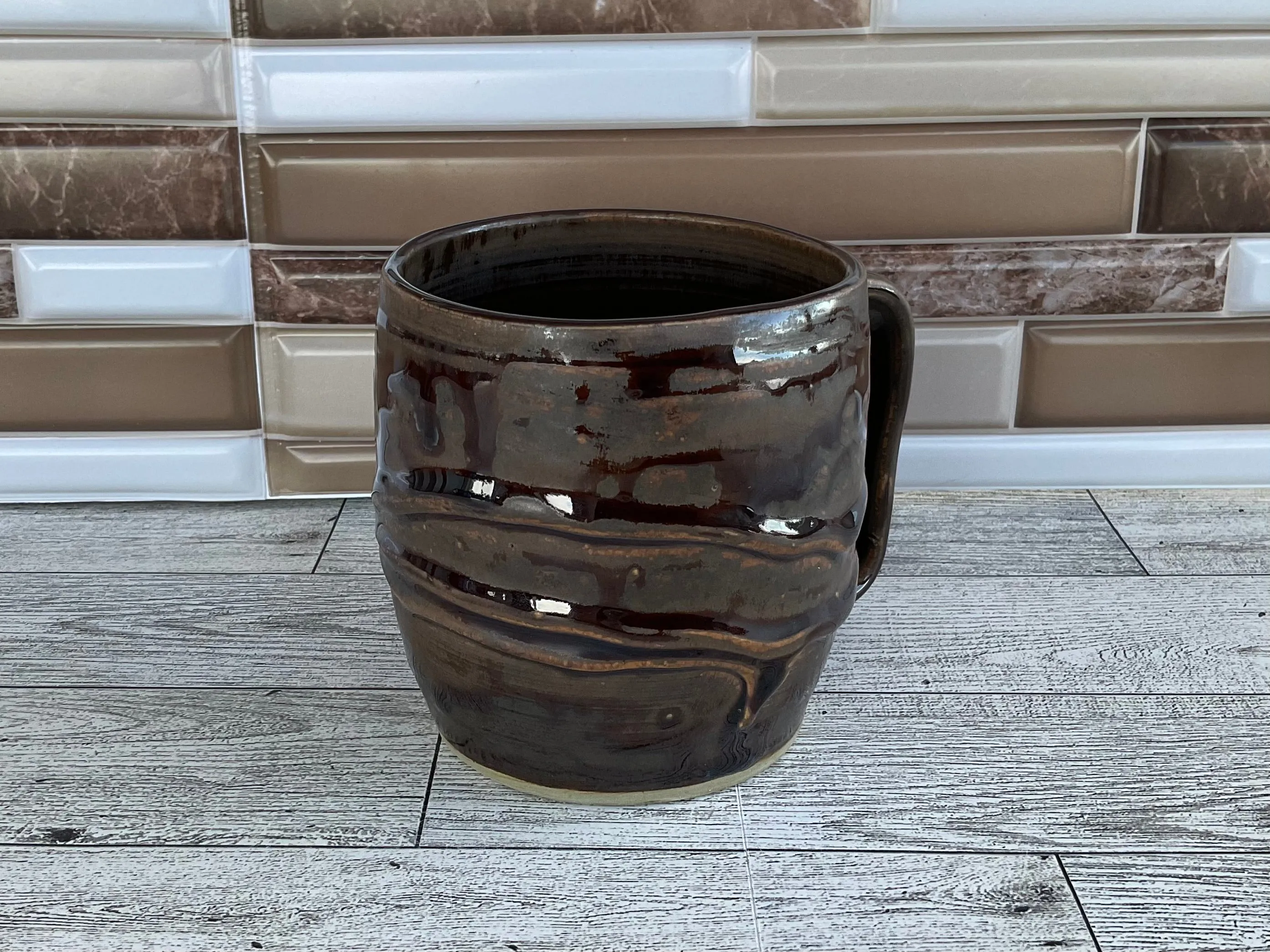 14 oz Root Beer Drippy Ceramic Mug