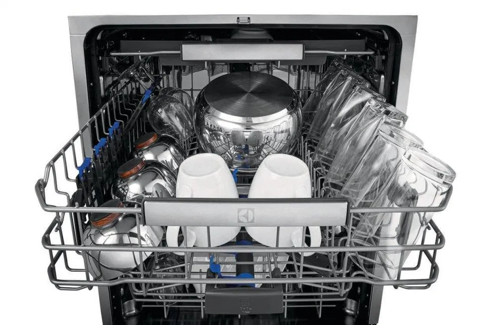 Electrolux ICON® 24'' Built-In Dishwasher with Perfect Dry™ System