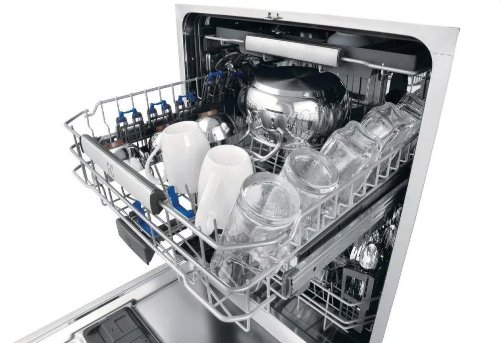 Electrolux ICON® 24'' Built-In Dishwasher with Perfect Dry™ System