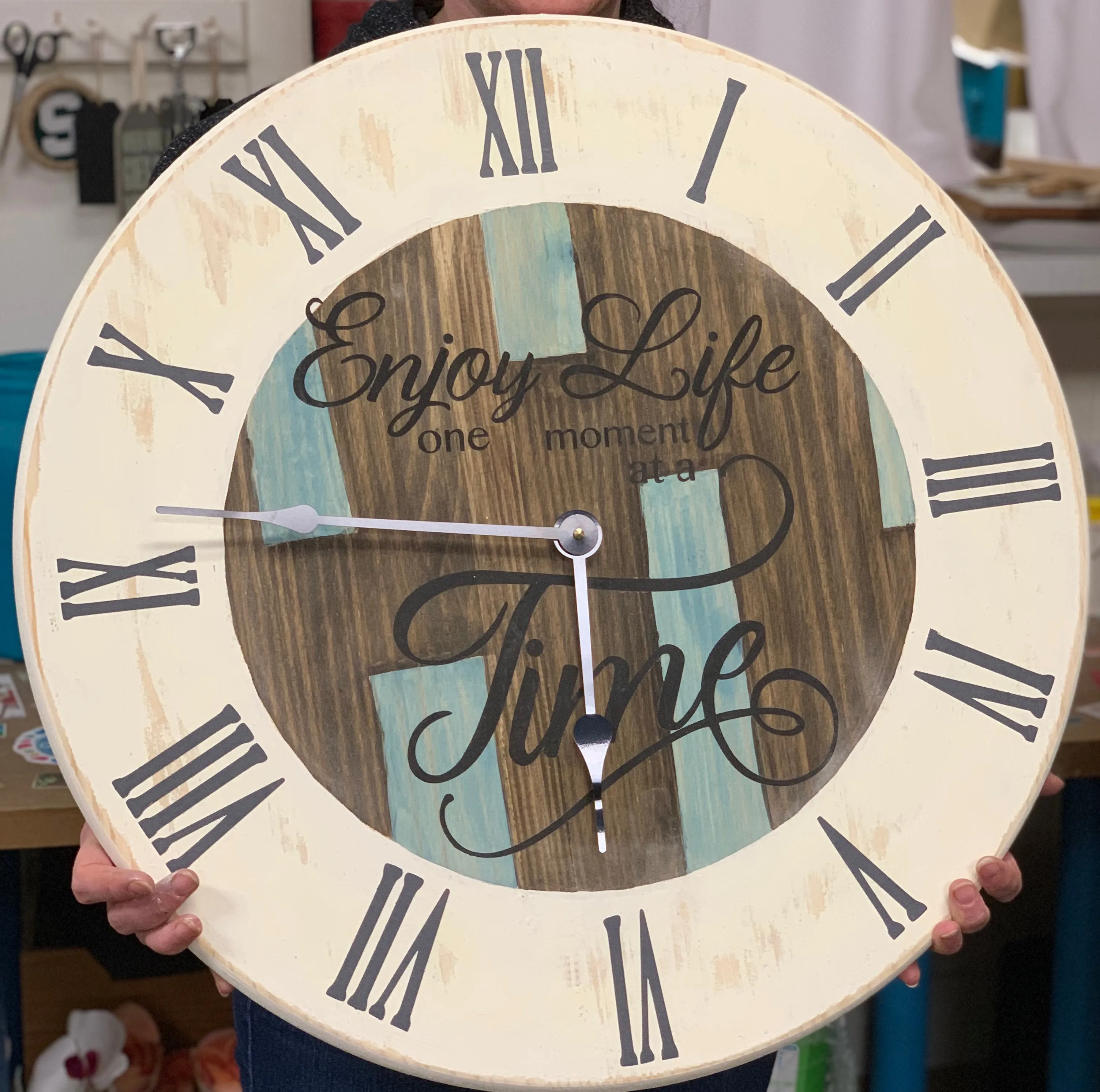 Farmhouse Clock, 24"