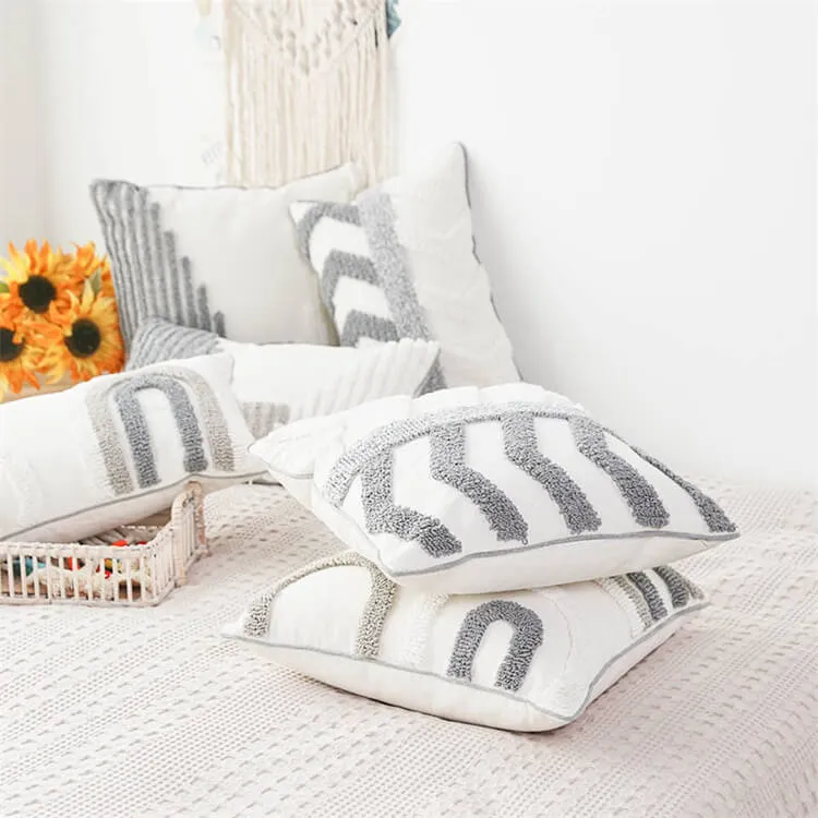 Geometric Woven Tufted Scatter Cushion | Curve
