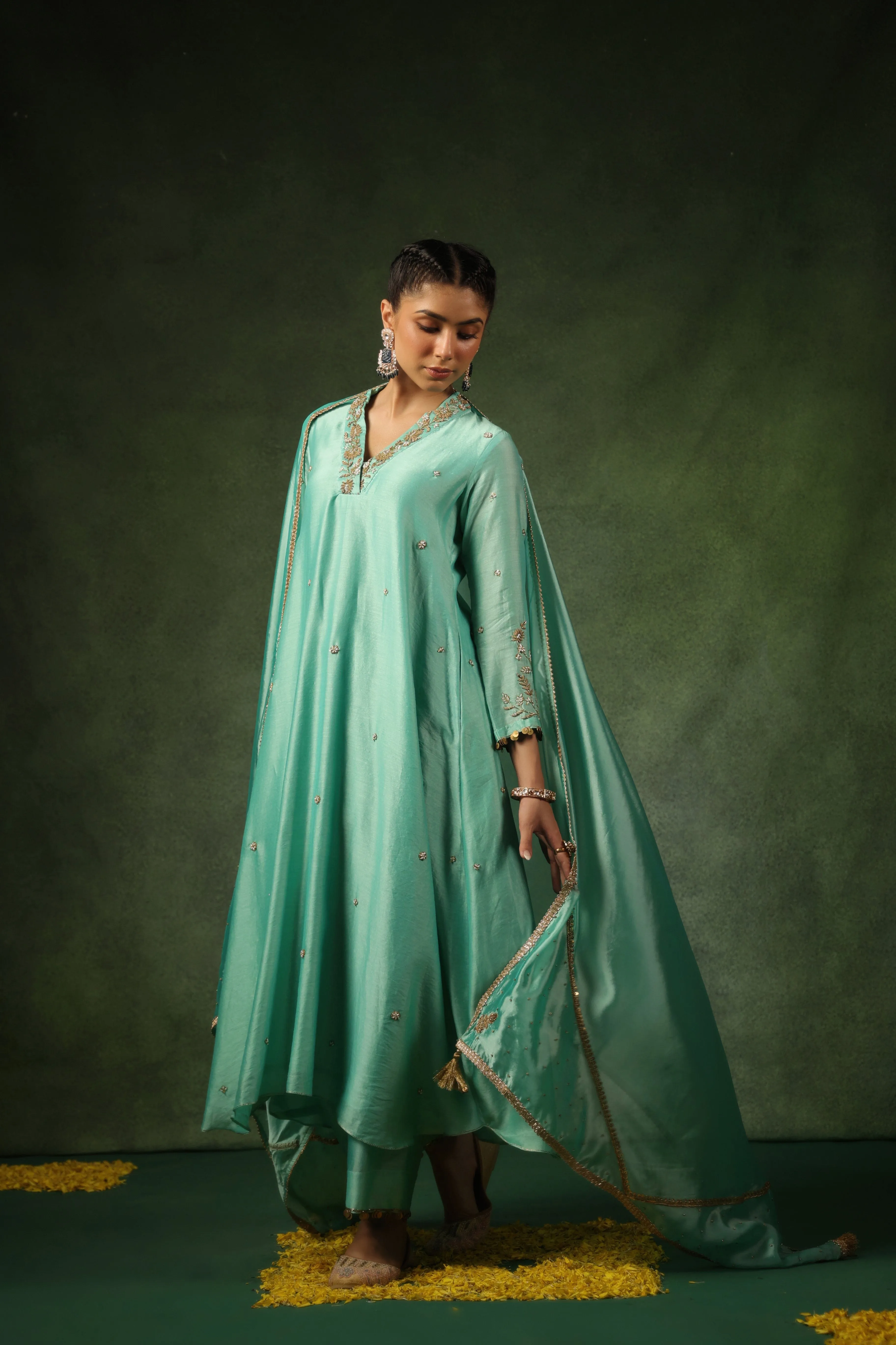 Pakeezah Phool Joda Neela