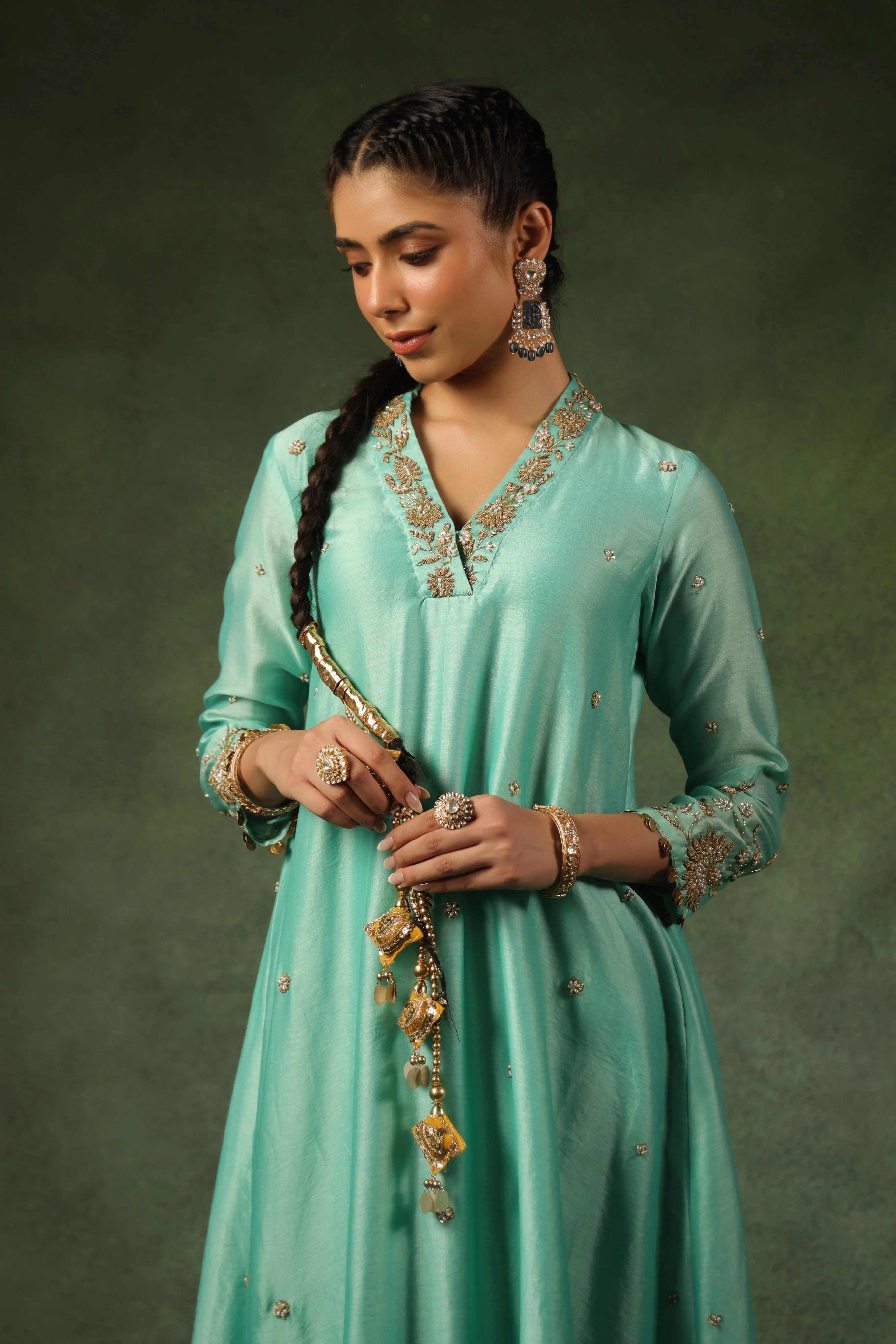 Pakeezah Phool Joda Neela