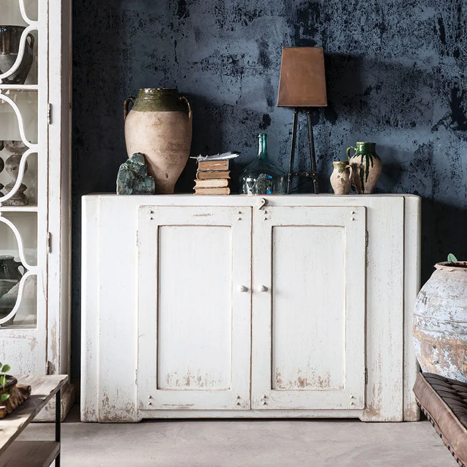 Provincial Hutch