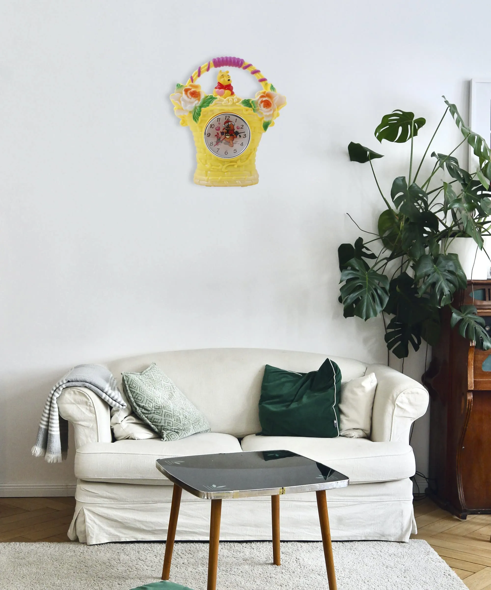 Sigaram Analog Yellow Clock ()