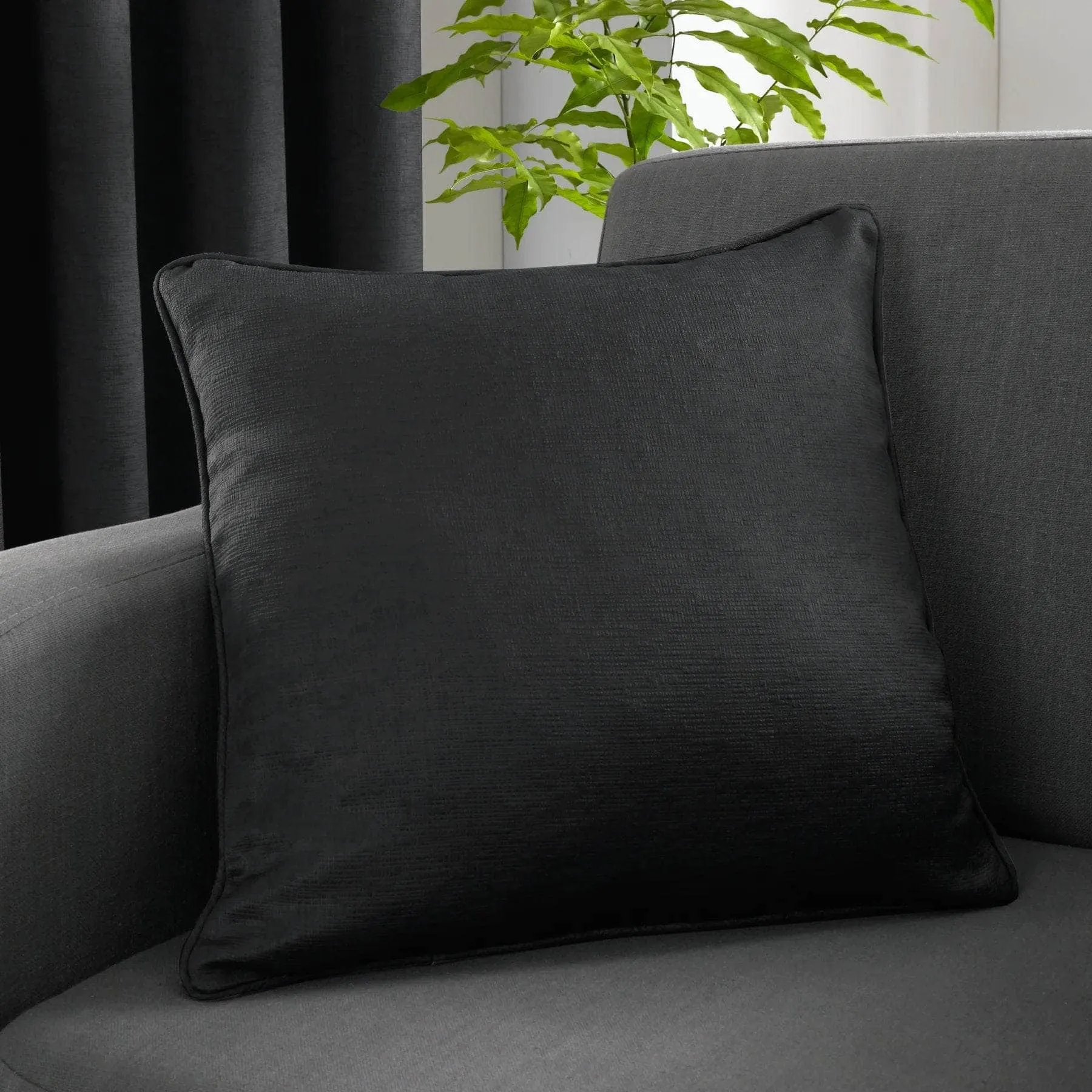 Strata Cushion - Black